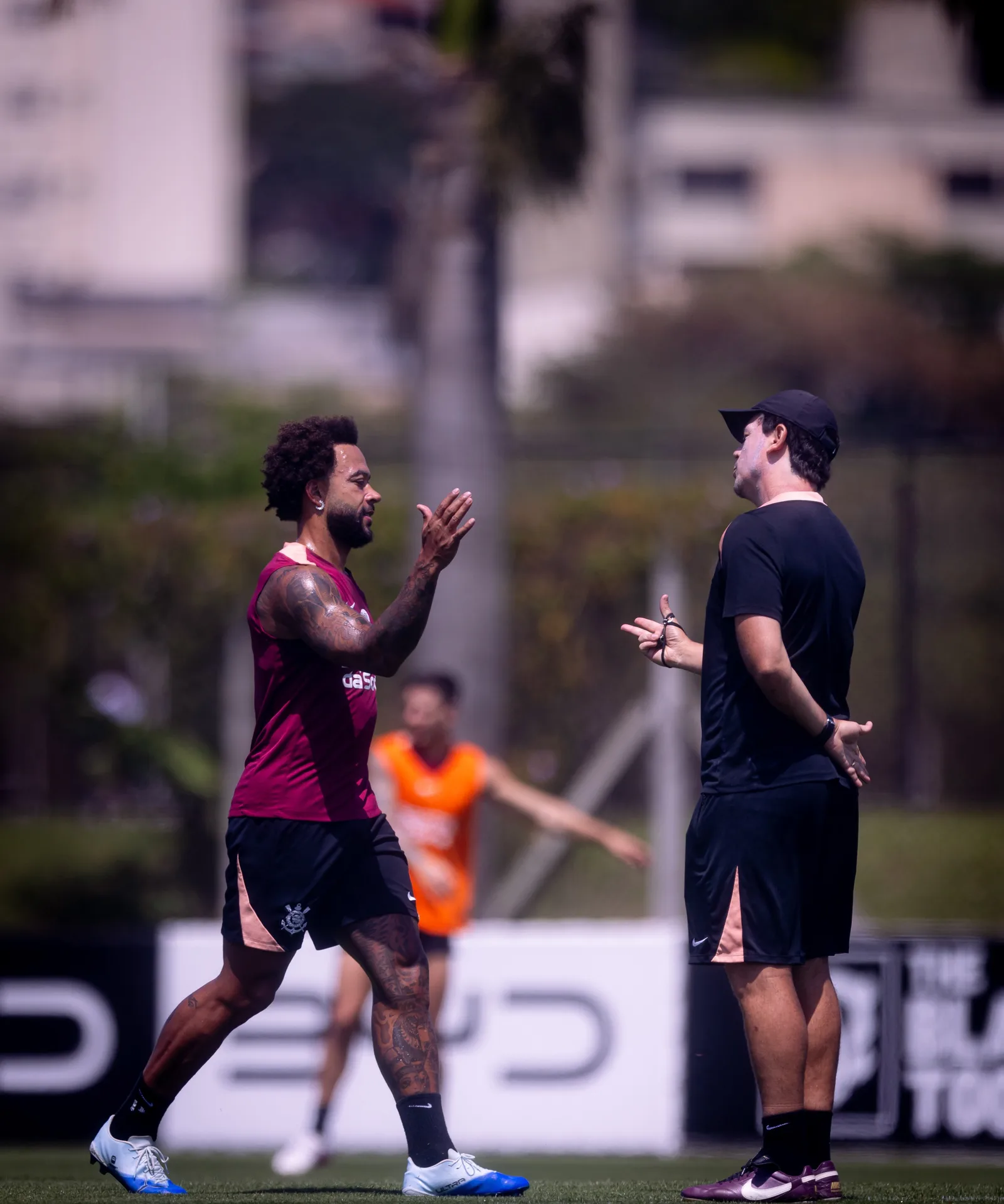 Bidu não participa de treino tático do Corinthians nesta segunda-feira