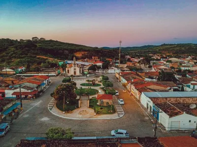 Homem de 45 anos é preso por homicídio e jogos de azar em Banzaê