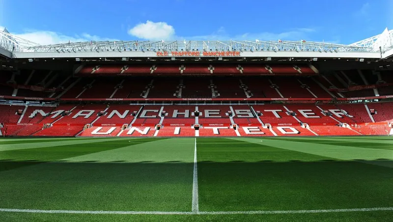 Manchester United registra sétimo prejuízo seguido e vende grama de Old Trafford