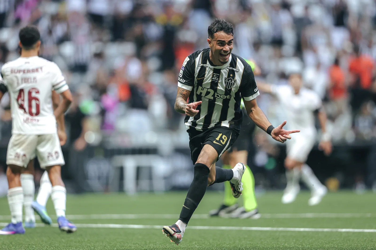Atlético-MG supera o Fluminense com destaque para Vitão e reação no segundo tempo