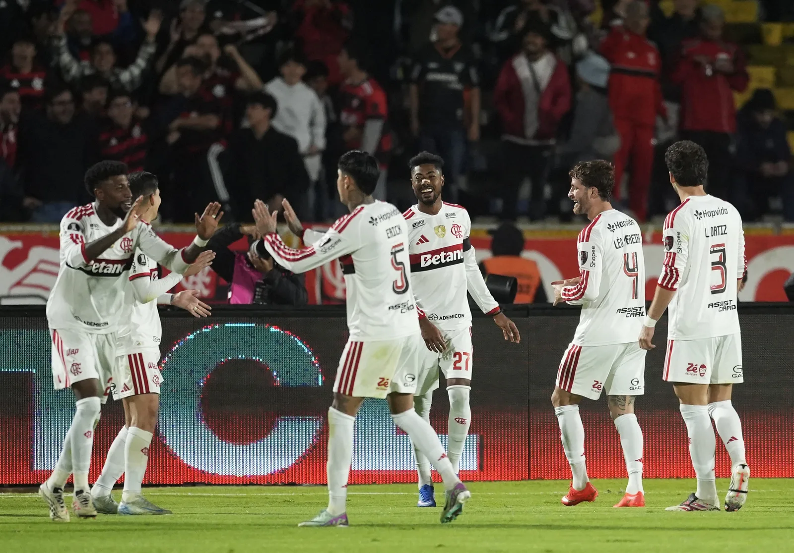 Flamengo deve preservar titulares contra o Corinthians no Brasileiro
