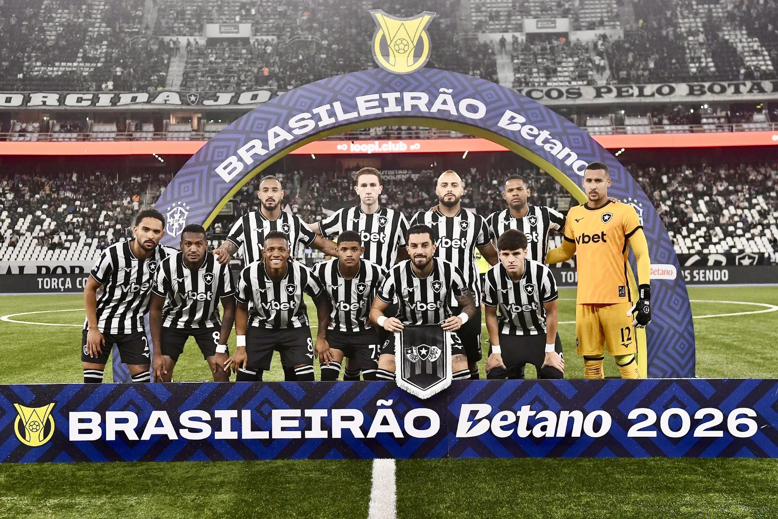 Montoro e Danilo recebem as maiores notas do Botafogo contra o Grêmio
