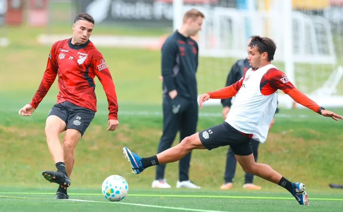 Athletico define opções para montar defesa no Atletiba de sexta-feira