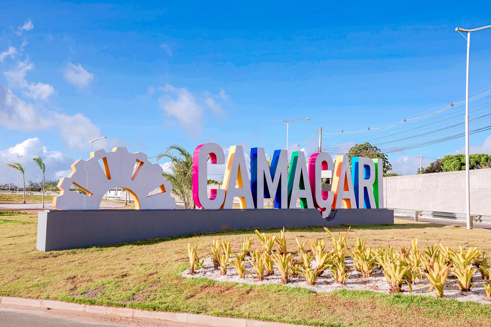 Camaçari chega a 322 mil habitantes com indústria, moradia e turismo em expansão