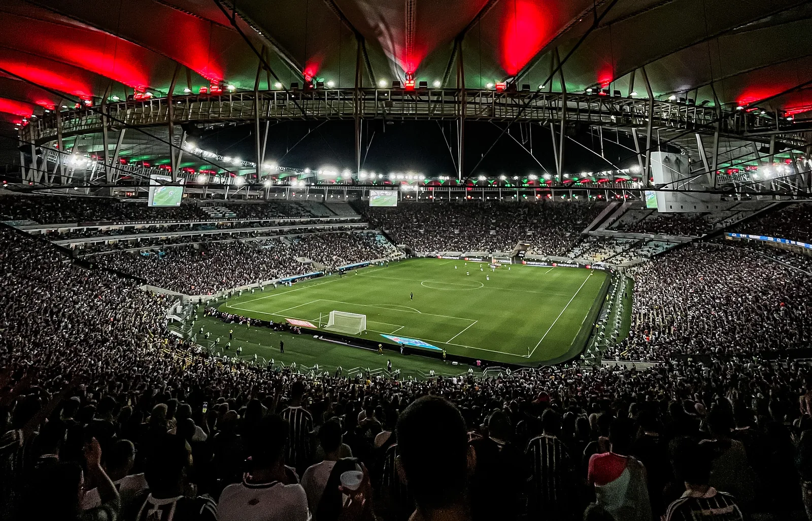 Fluminense revisa proposta de SAF com aporte de até R$ 300 milhões