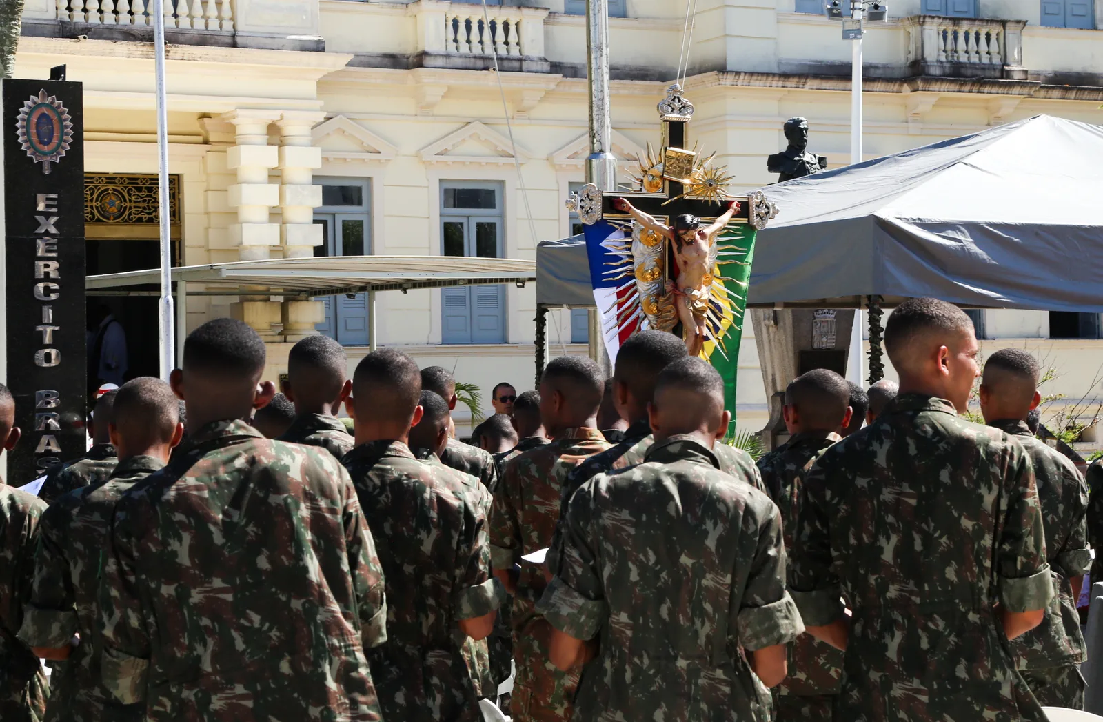 Cabo do Exército é investigado por suposto fornecimento de armas na Bahia