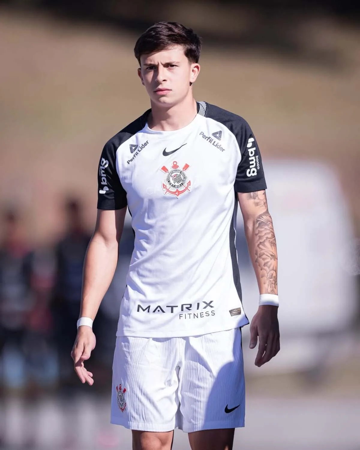 Lucas Molina chega ao Avaí com opção de compra e multa de até 50 milhões de euros