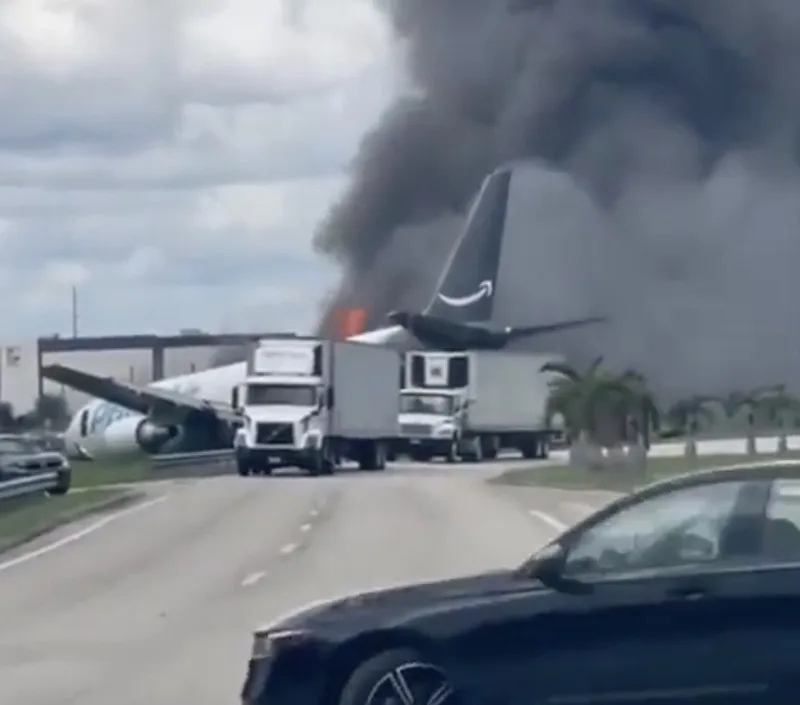 Queda de cargueiro em Miami deixa cinco mortos e fecha aeroporto