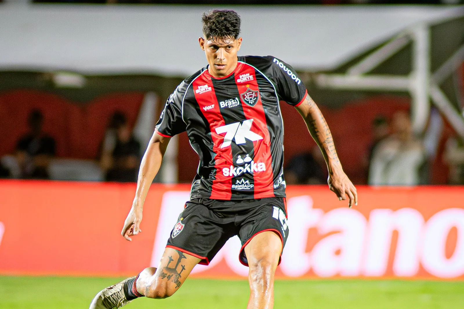 Zé Vitor defende trabalho do Vitória após vitória sobre o Grêmio