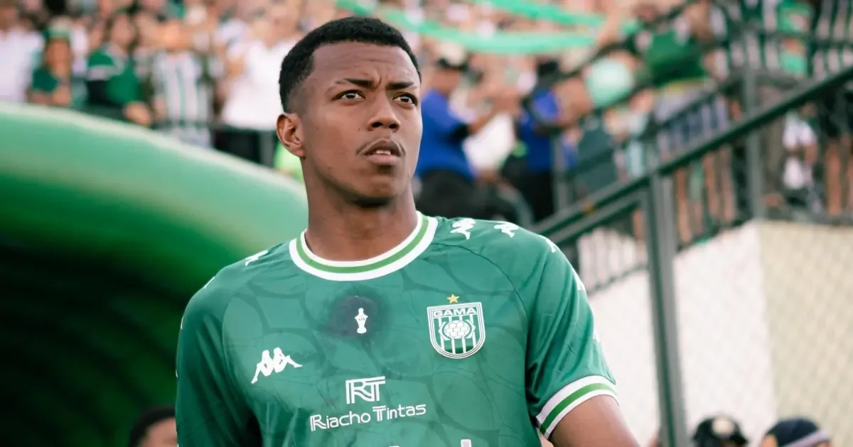 Darlan Dutra chega a Salvador para exames antes de assinar com o Vitória