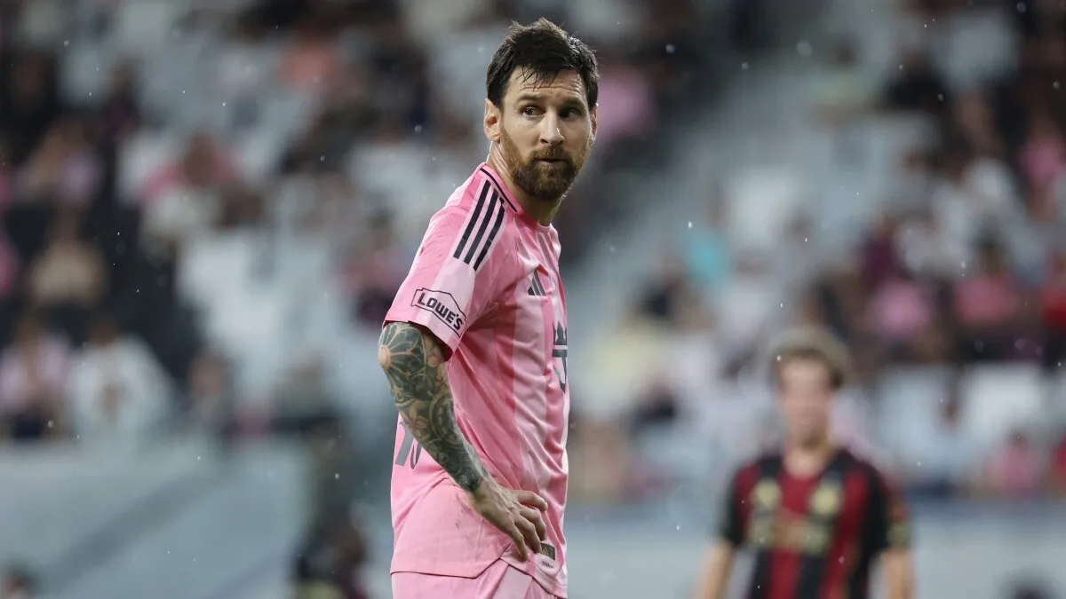Lionel Messi acerta compra de clube da segunda divisão espanhola