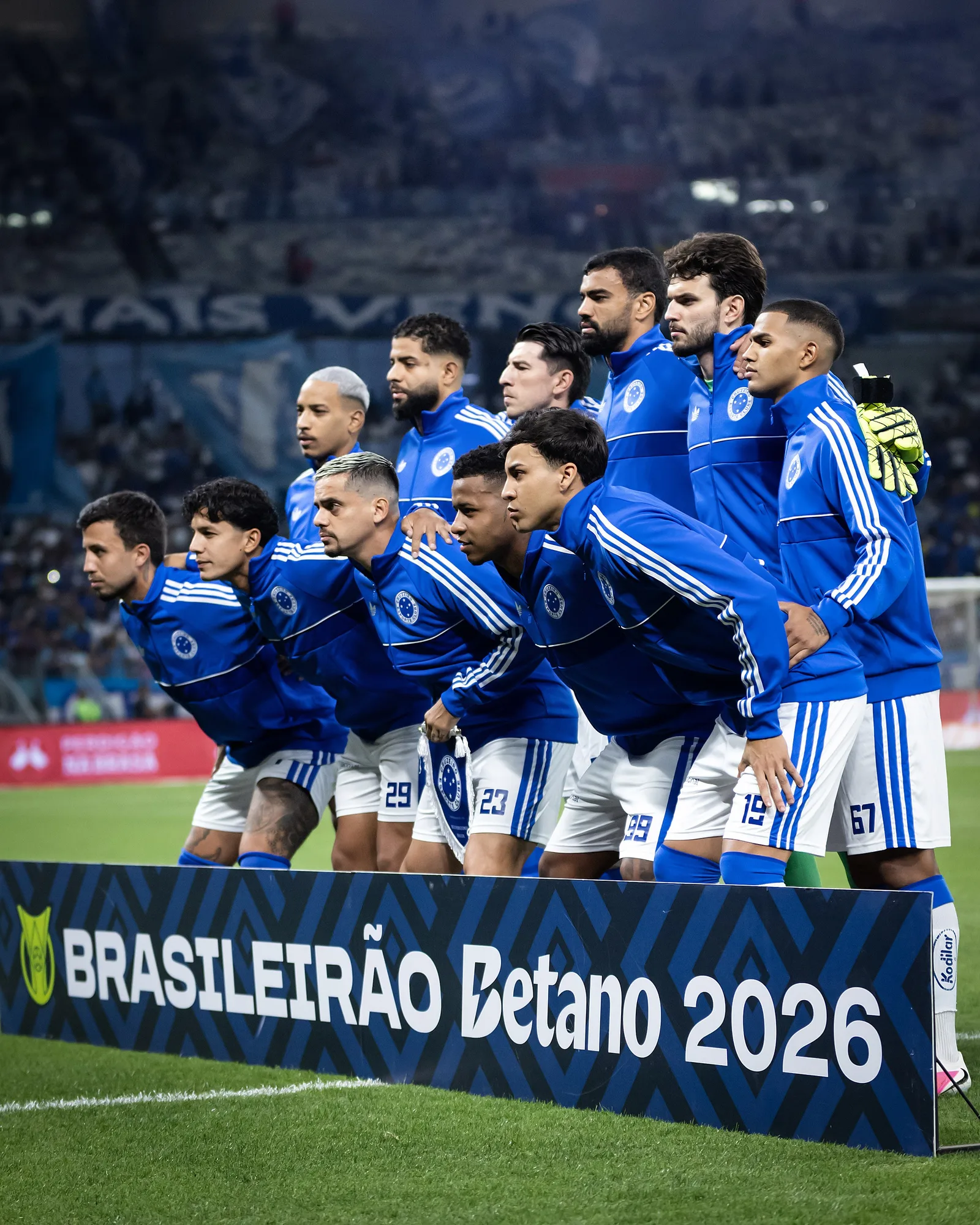 Cruzeiro chega ao Barradão com titulares sob risco de suspensão