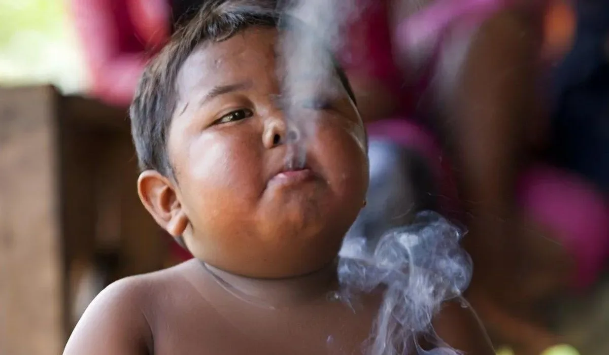 Ardi Rizal supera dependência após fumar até 40 cigarros por dia aos 2 anos