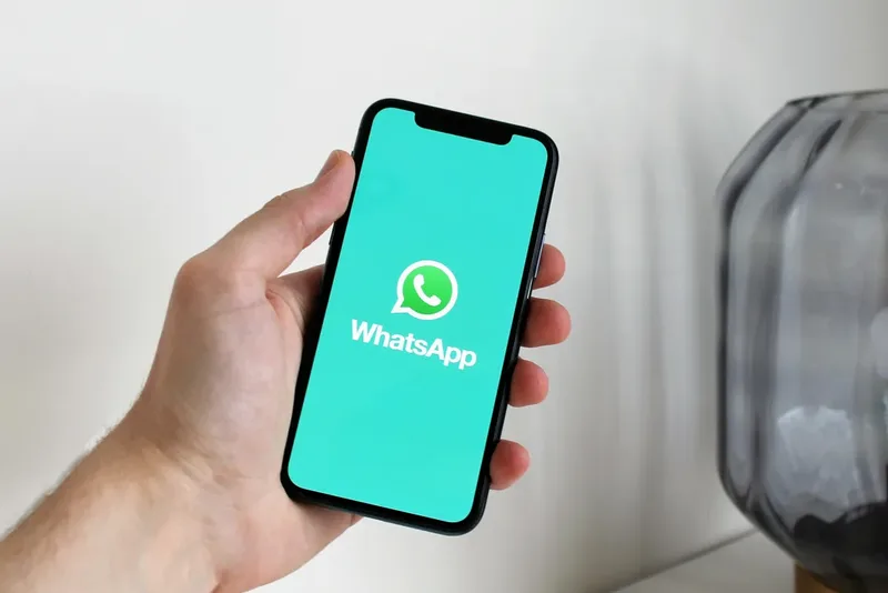 WhatsApp anuncia alertas para responsáveis sobre contatos de adolescentes