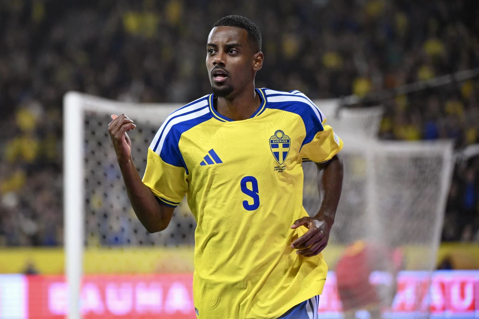 Isak deixa seleção sueca por lesão e desfalca jogos da Liga das Nações