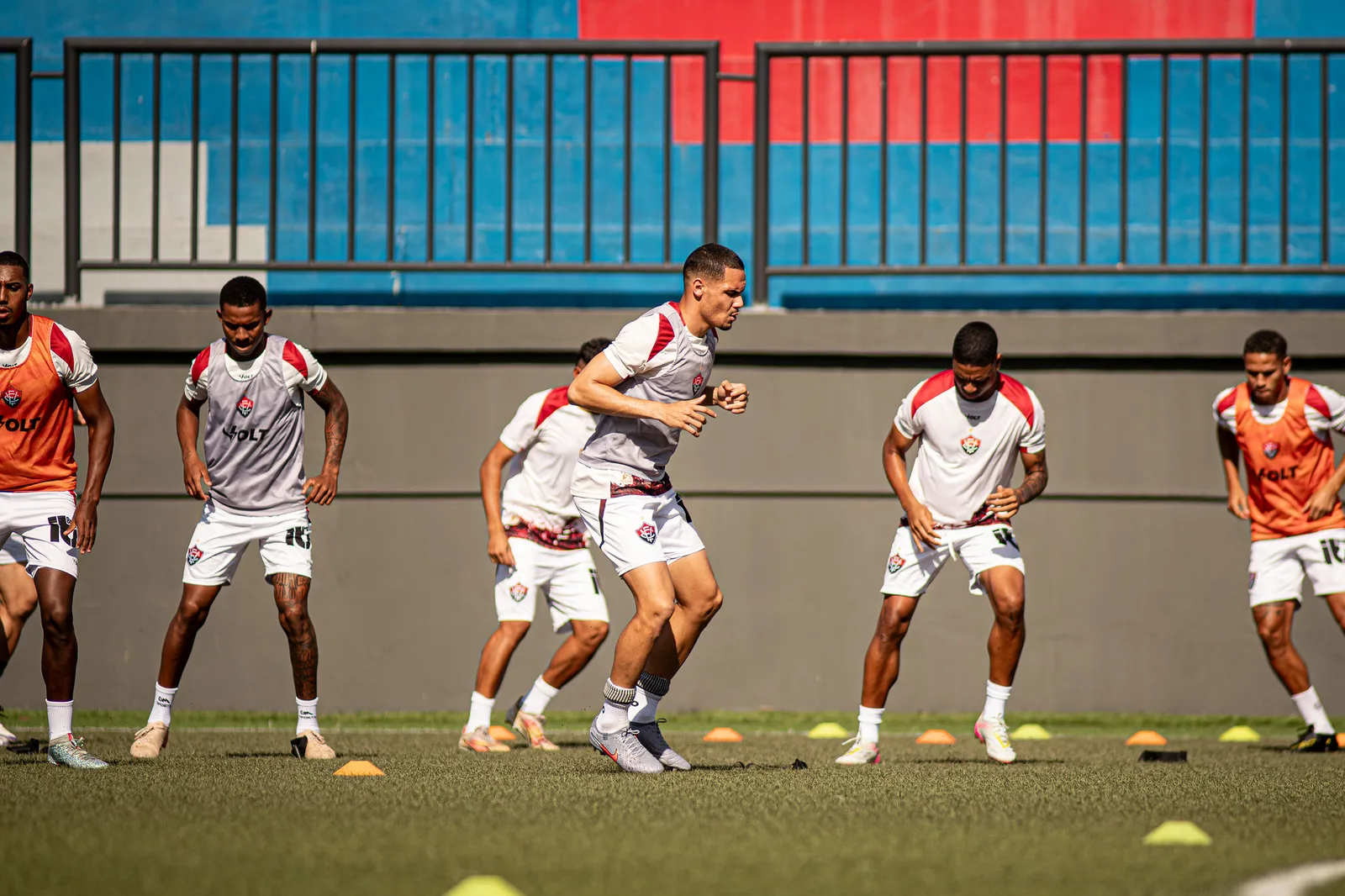 Vitória encerra contrato com atacante Lawan Santos, de 21 anos