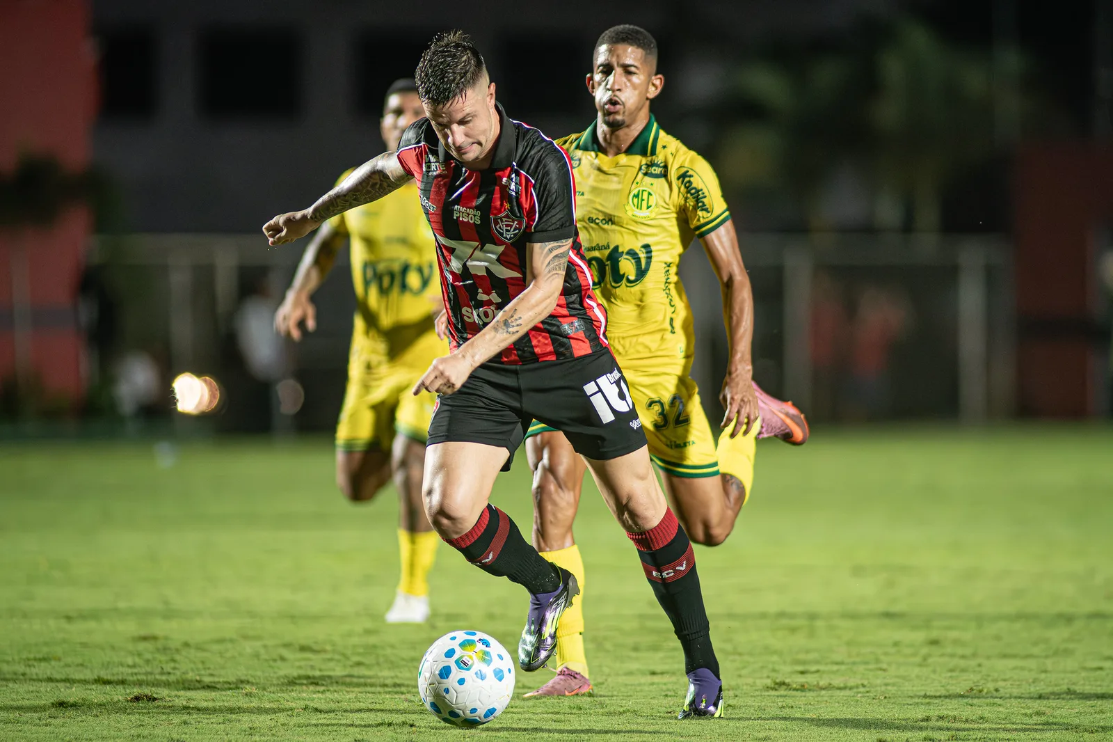 Vitória e Mirassol mantêm técnicos antes de confronto pelo Brasileirão