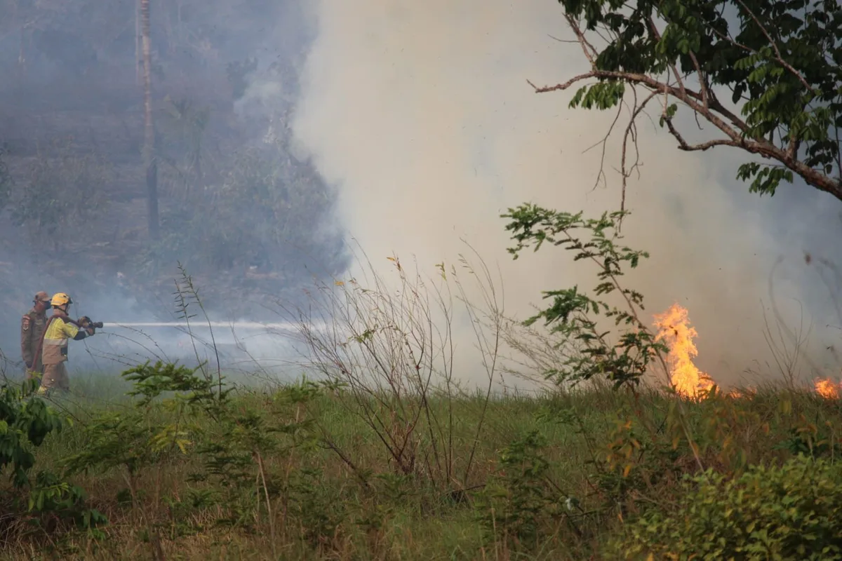 Incêndio mantém Cacau Pirêra sem energia e internet há mais de 24 horas