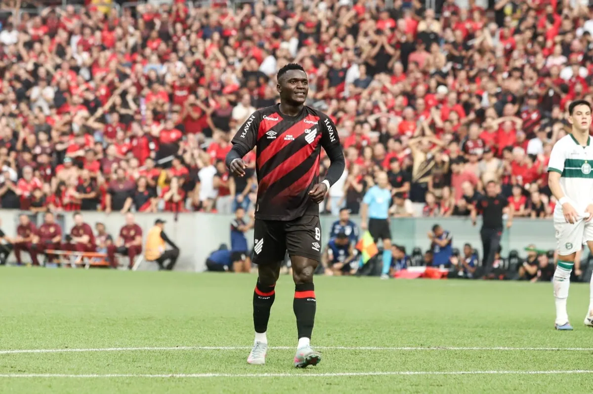 Kevin Viveros registra boletim por injúria racial no Paraná