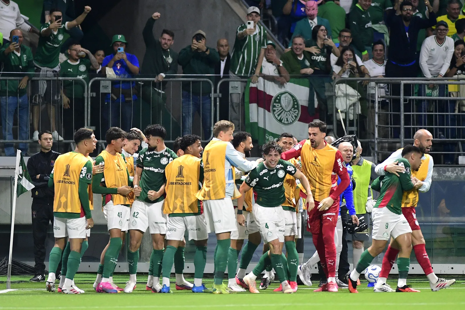 Giay marca pela primeira vez e mira convocação para a seleção argentina