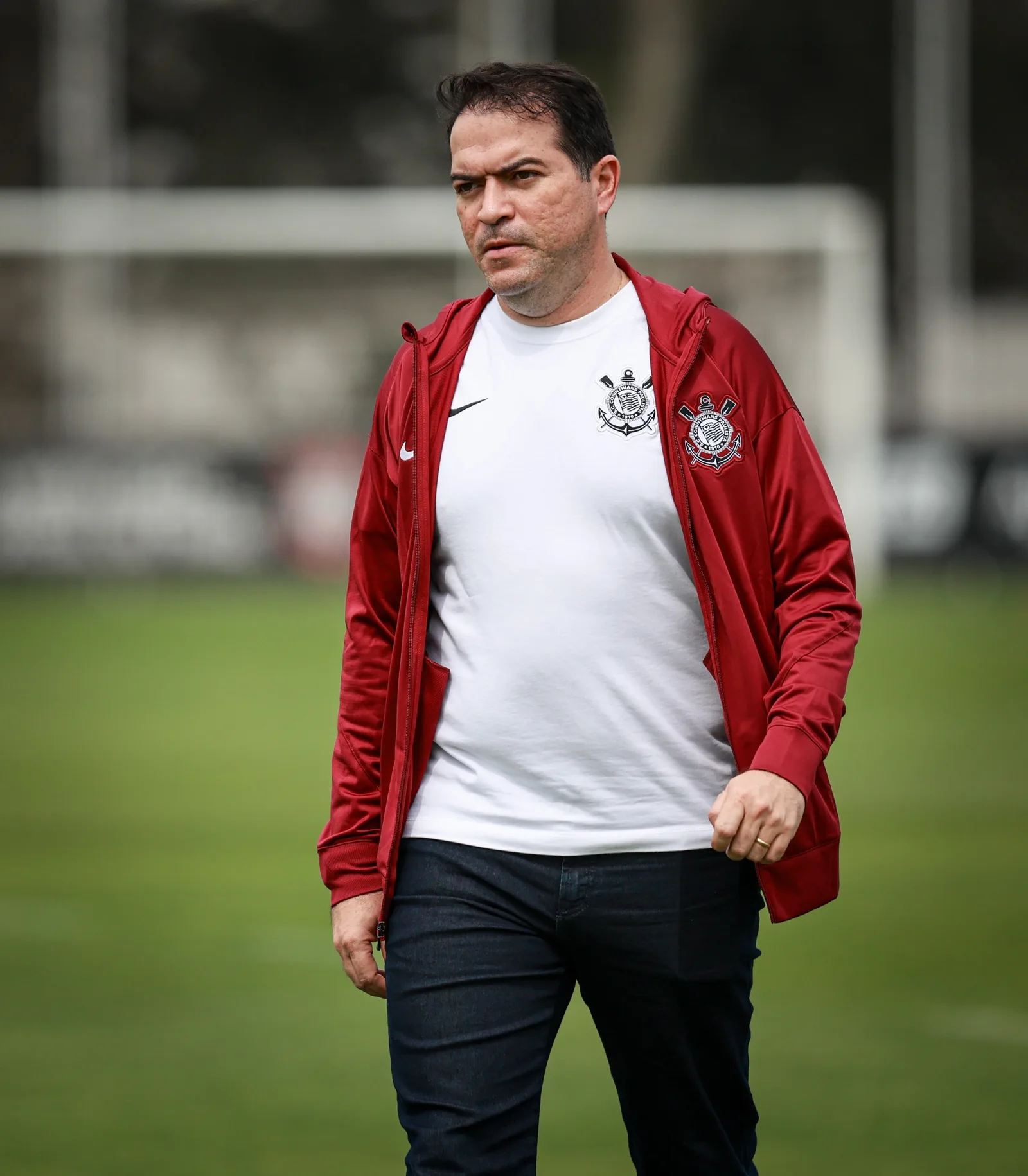 Crise financeira limita reforços e afeta desempenho do Corinthians