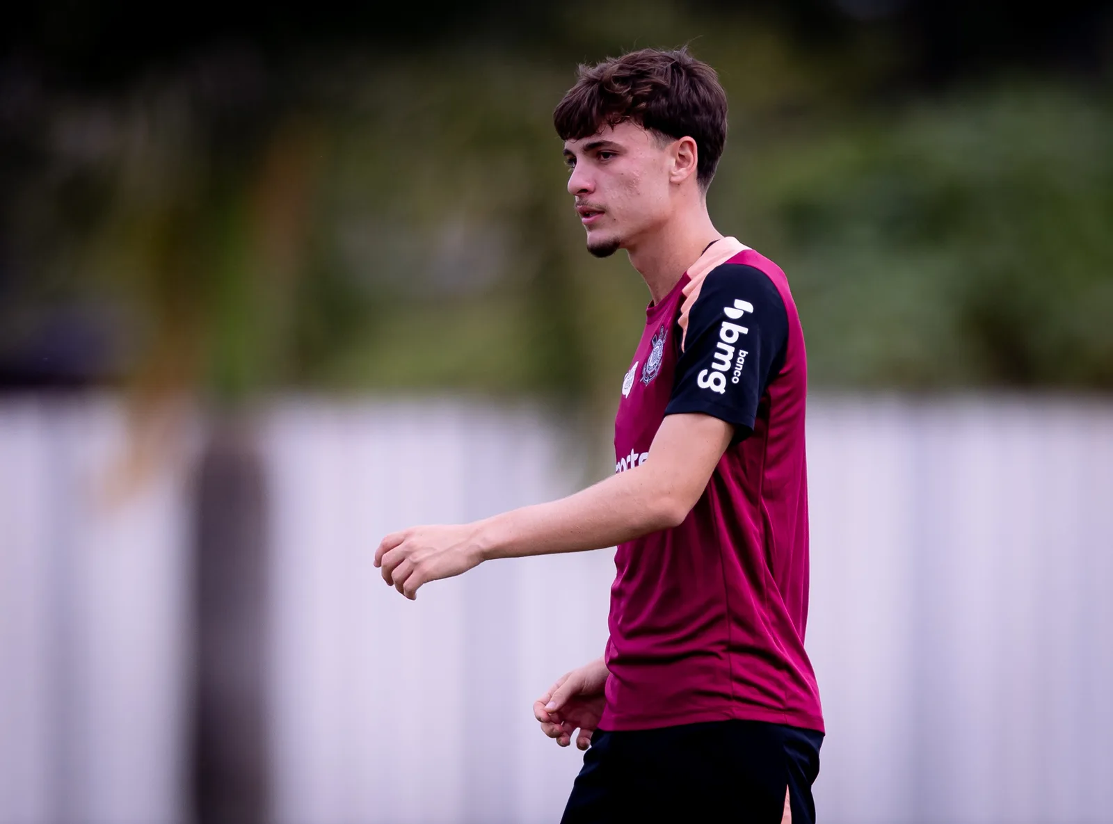 Corinthians treina sem Gabriel Paulista, Carrillo e Breno Bidon antes do duelo com o Fluminense