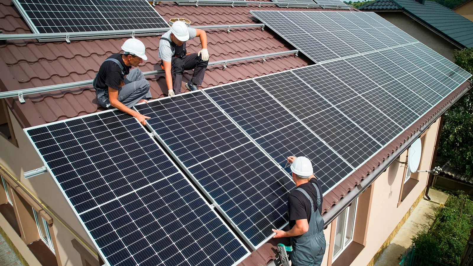 BYD passa a vender kits solares em concessionárias no Brasil
