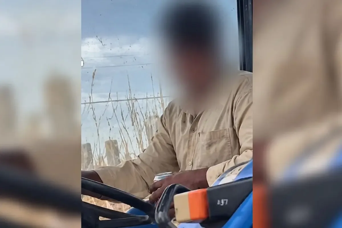 Servidor de Catalão é afastado após vídeo com lata durante condução de trator