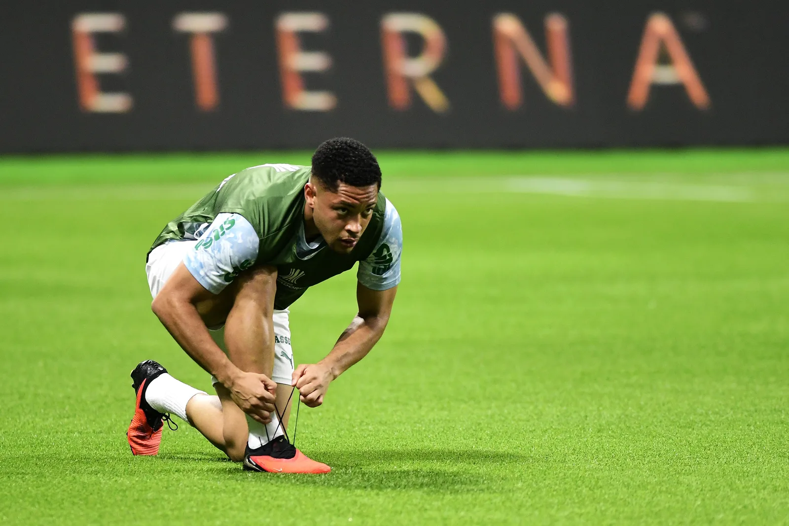 Vitor Roque marca contra o São Paulo e ganha apoio no Palmeiras