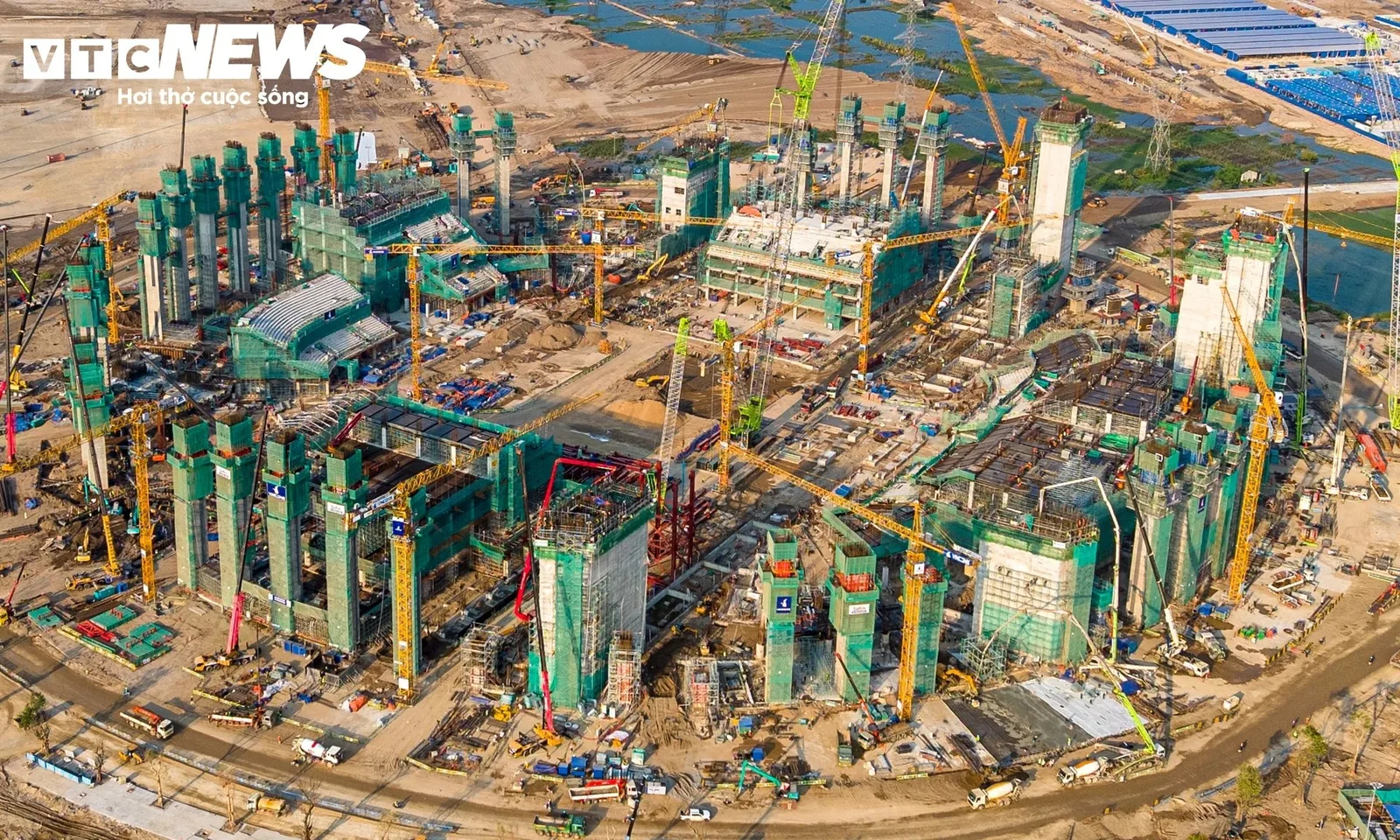 VinFast Stadium terá cúpula dourada e capacidade para 135 mil torcedores