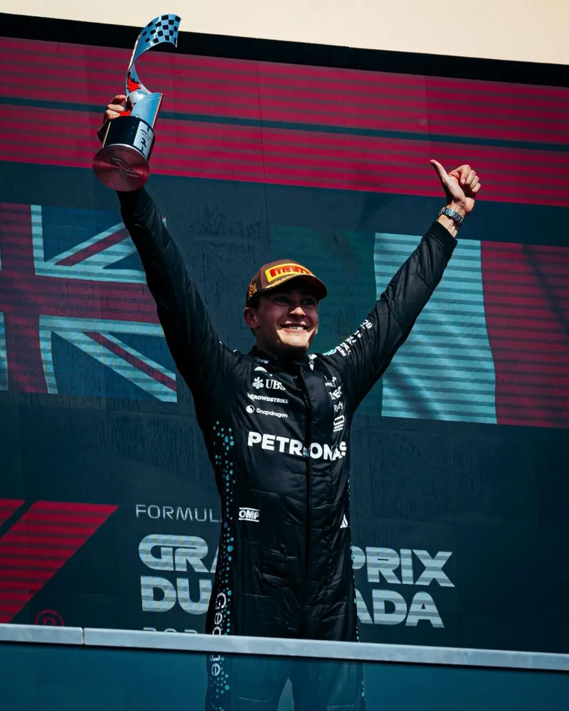 George Russell vence GP do Azerbaijão após duelo apertado com Verstappen