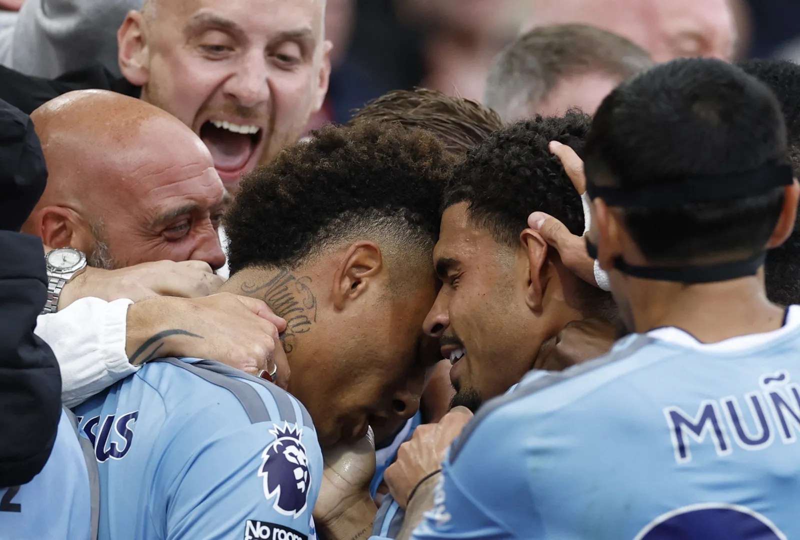 Igor Jesus marca no fim e dá primeira vitória ao Nottingham Forest