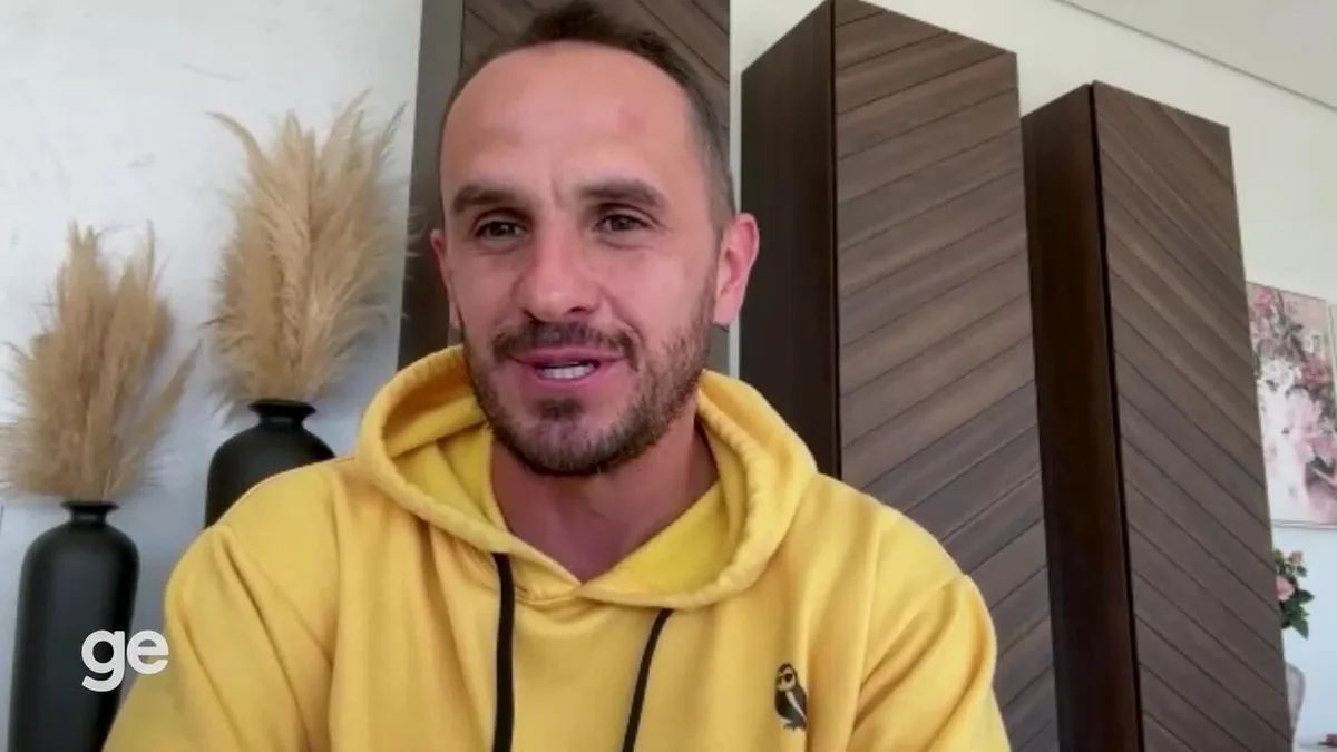 Lucas transforma erros da carreira em humor nas redes sociais