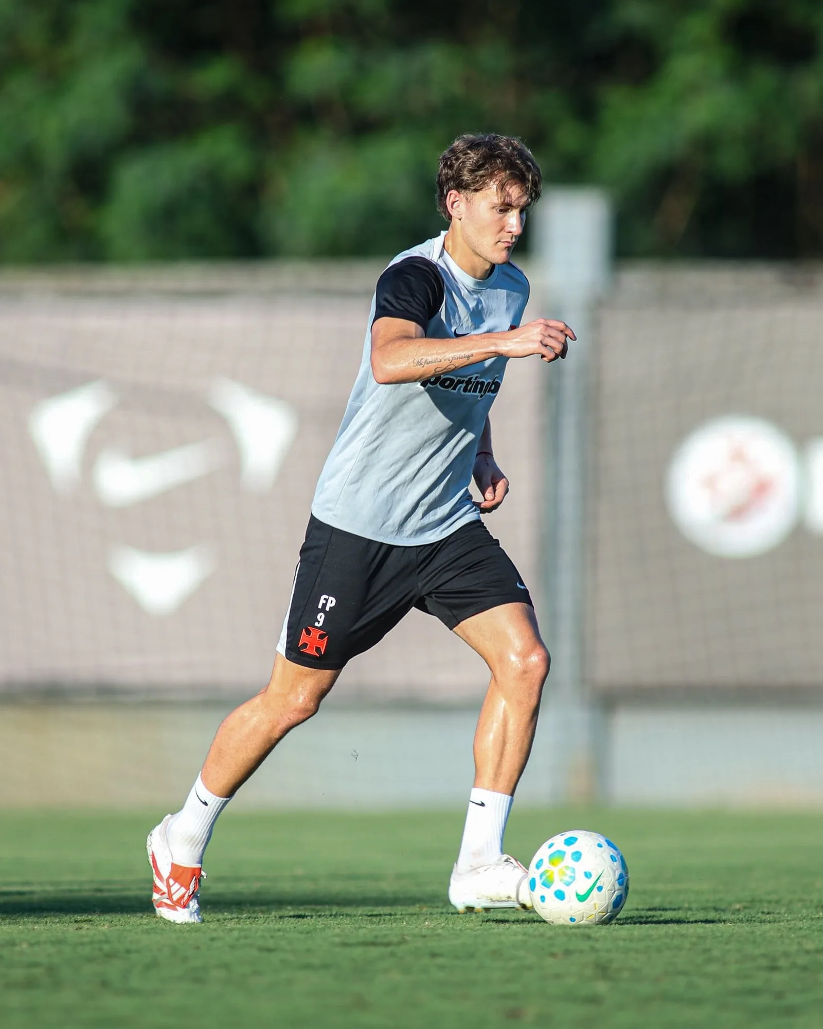 Vasco terá retornos no time titular para duelo com o Fluminense