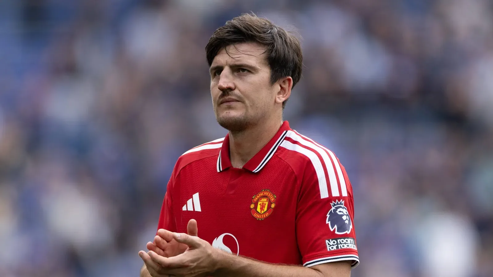 Gary Neville aponta falhas defensivas antes de sequência decisiva do United