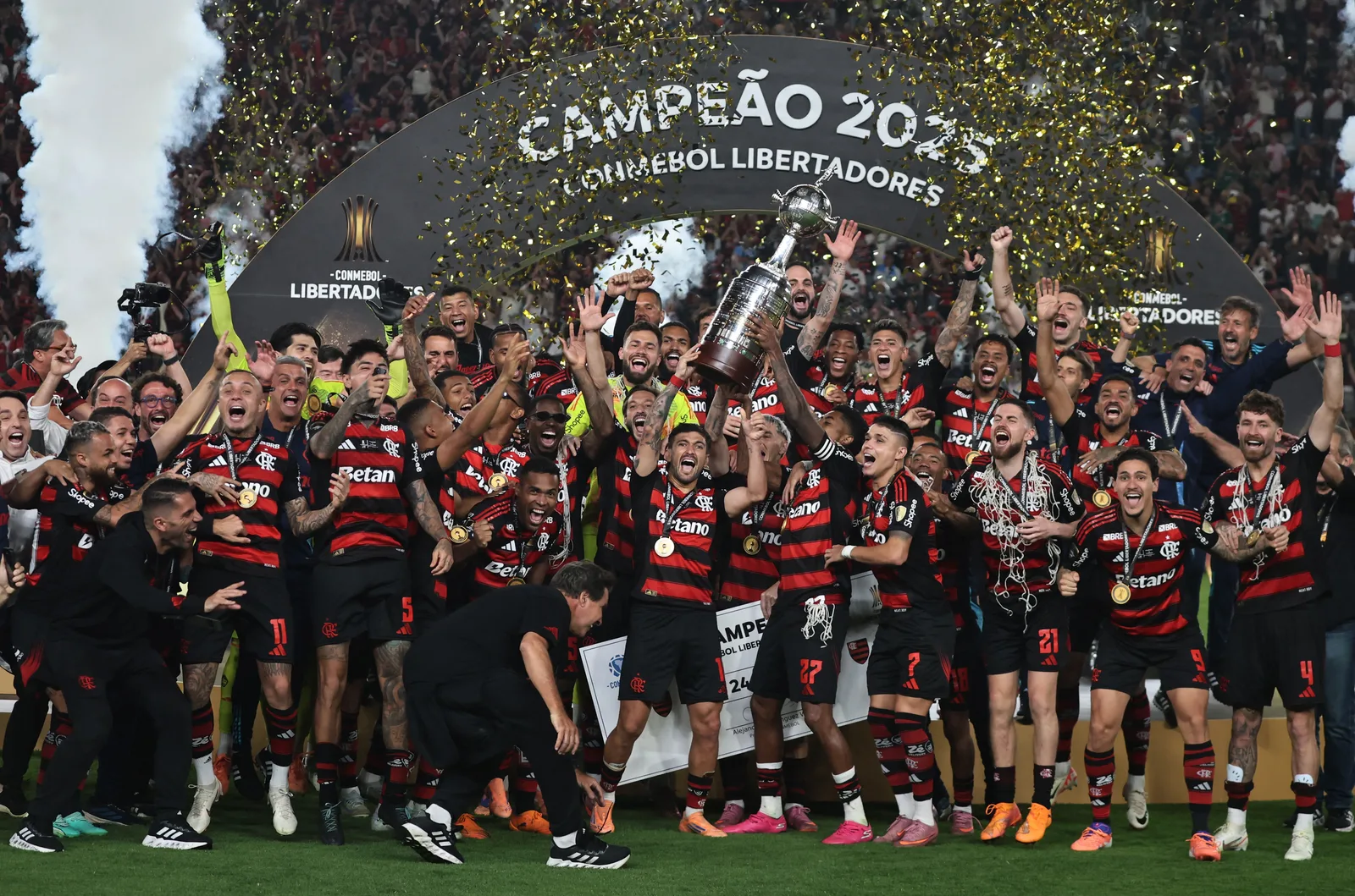 Flamengo concorre ao prêmio de Clube do Ano na cerimônia da Bola de Ouro