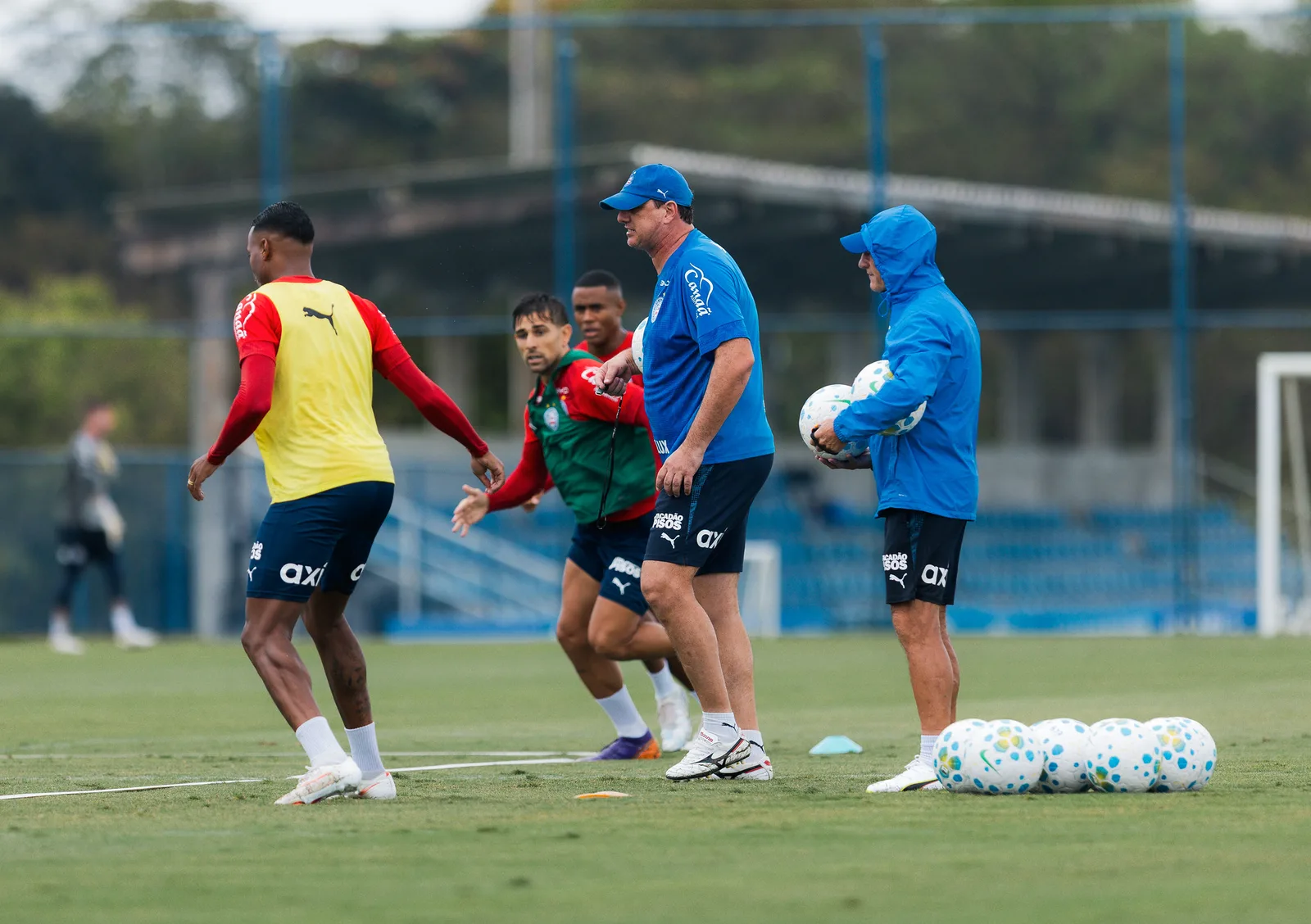 Bahia tenta encerrar sequência de Léo Condé contra Rogério Ceni