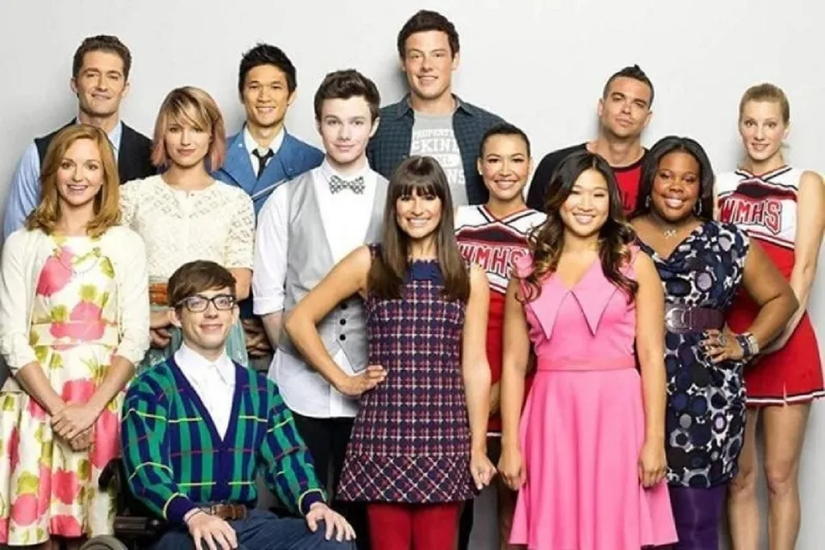 Ryan Murphy conclui roteiro para possível reboot de Glee