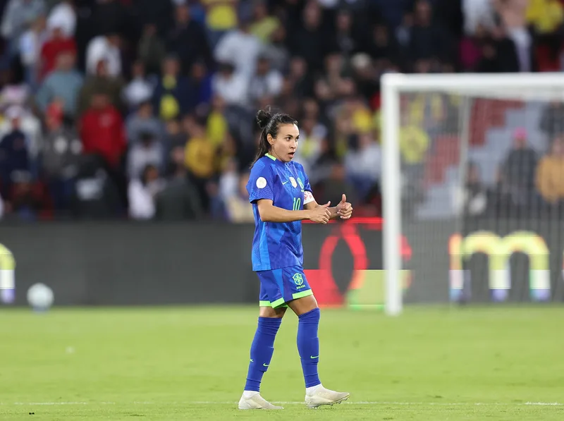 Arthur Elias mantém dúvida sobre Marta na Copa do Mundo de 2027
