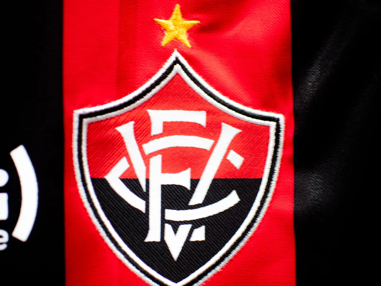 Camutanga avança na recuperação e pode voltar a treinar com bola em outubro
