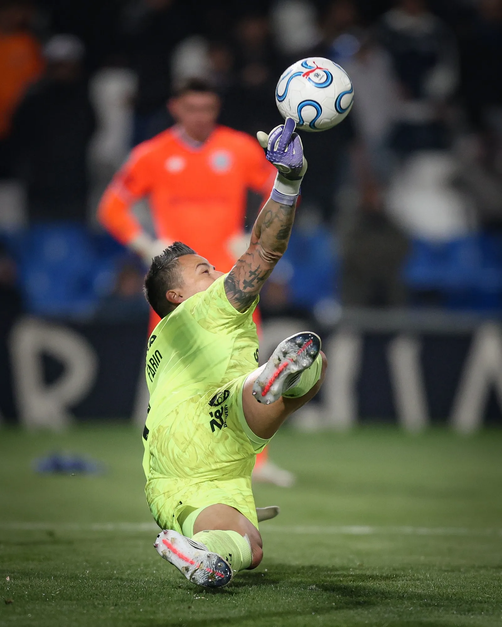 Fábio celebra marca centenária do Fluminense na Libertadores
