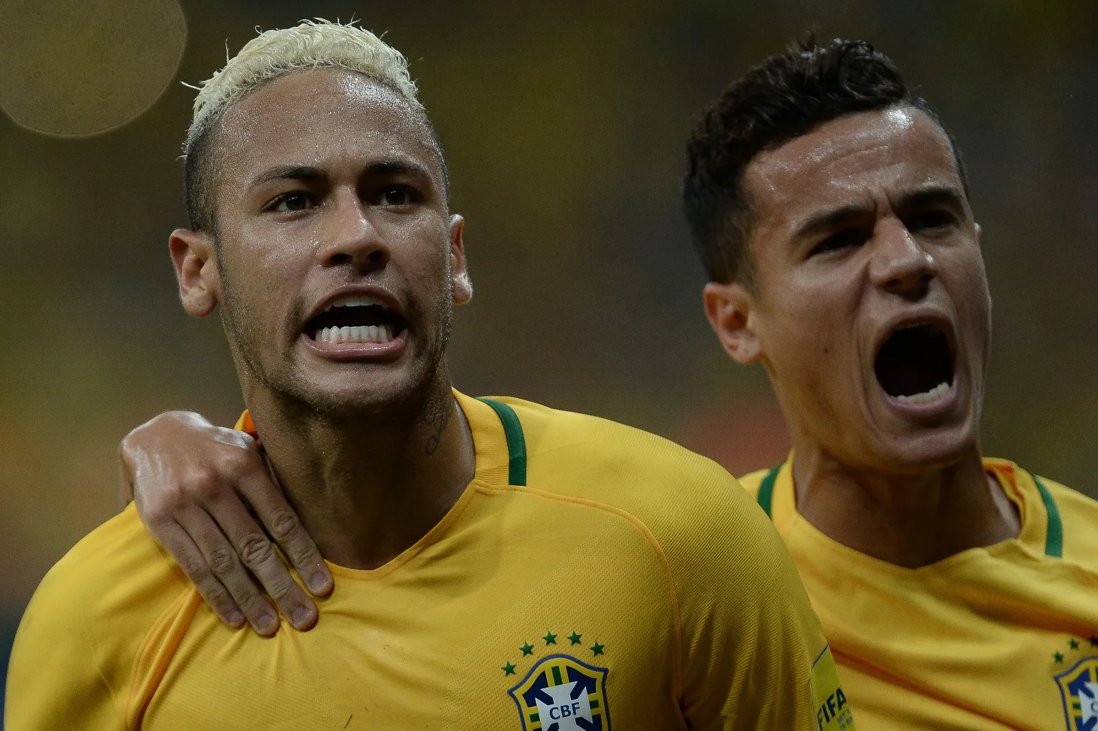 Santos se aproxima de Coutinho após pedido de Neymar