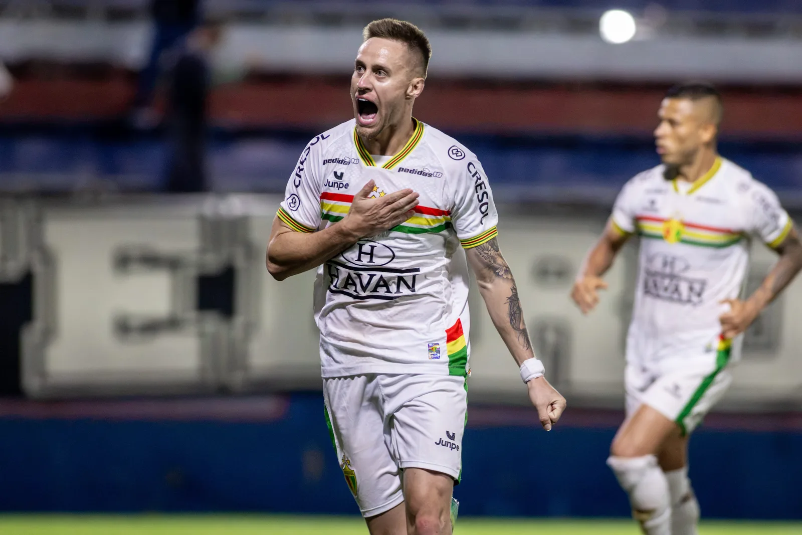 Ariel decide para o Brusque e soma quatro gols nos últimos jogos