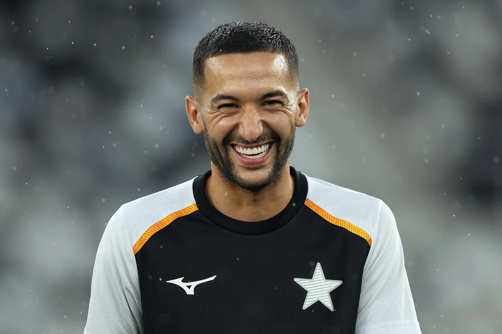 Ziyech é regularizado e pode estrear pelo Botafogo diante do Mirassol