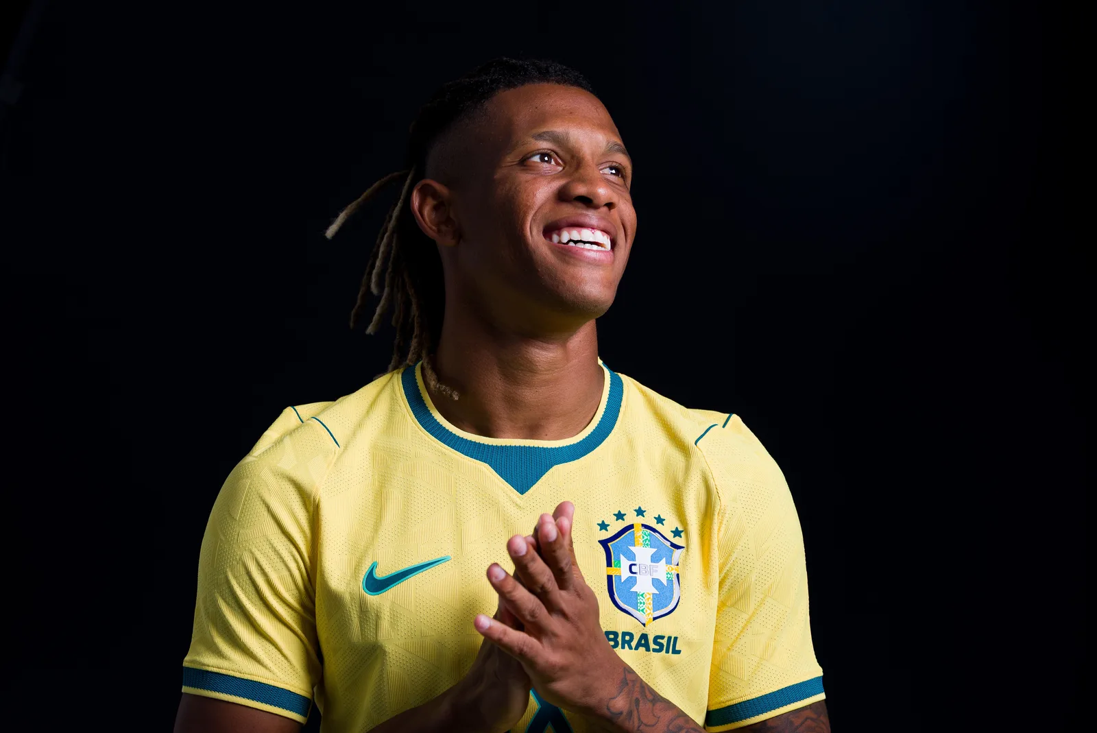 Danilo é chamado por Ancelotti após críticas no Botafogo