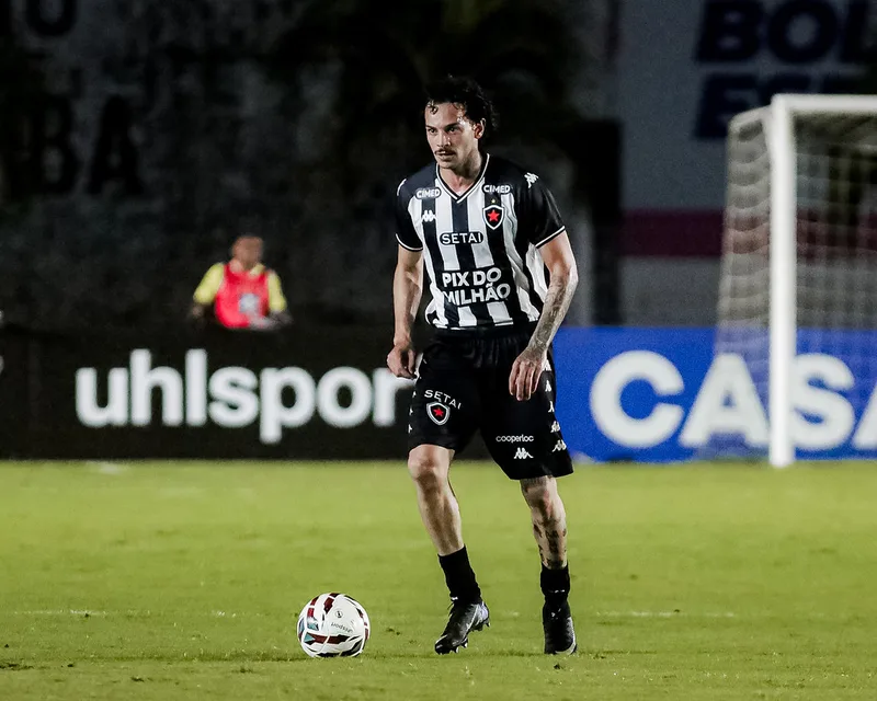 Carro de Yan Souto é vandalizado após empate do Botafogo-PB