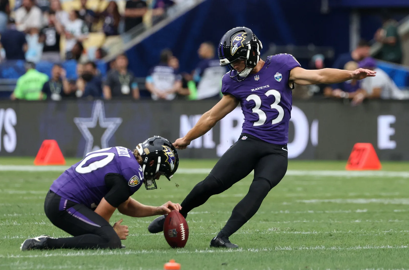 Tyler Loop é eleito jogador da semana da AFC após vitória dos Ravens no Rio