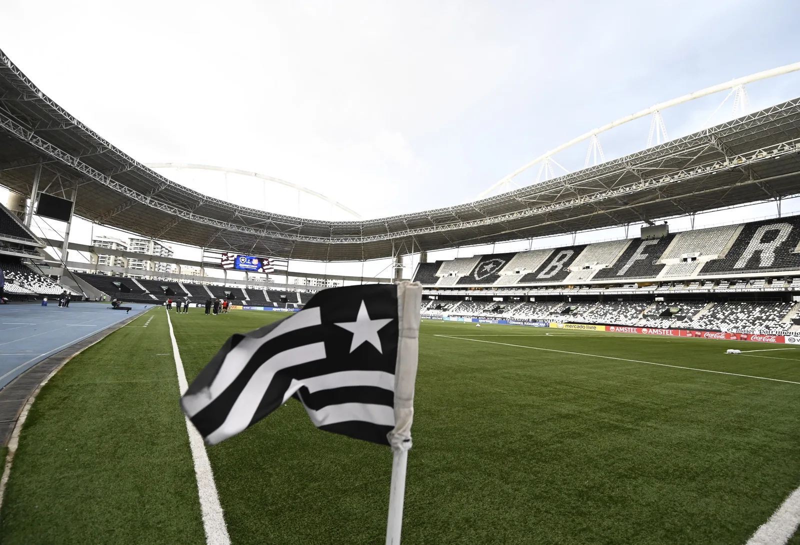 Botafogo vota aumento de capital que pode reduzir participação da Eagle na SAF