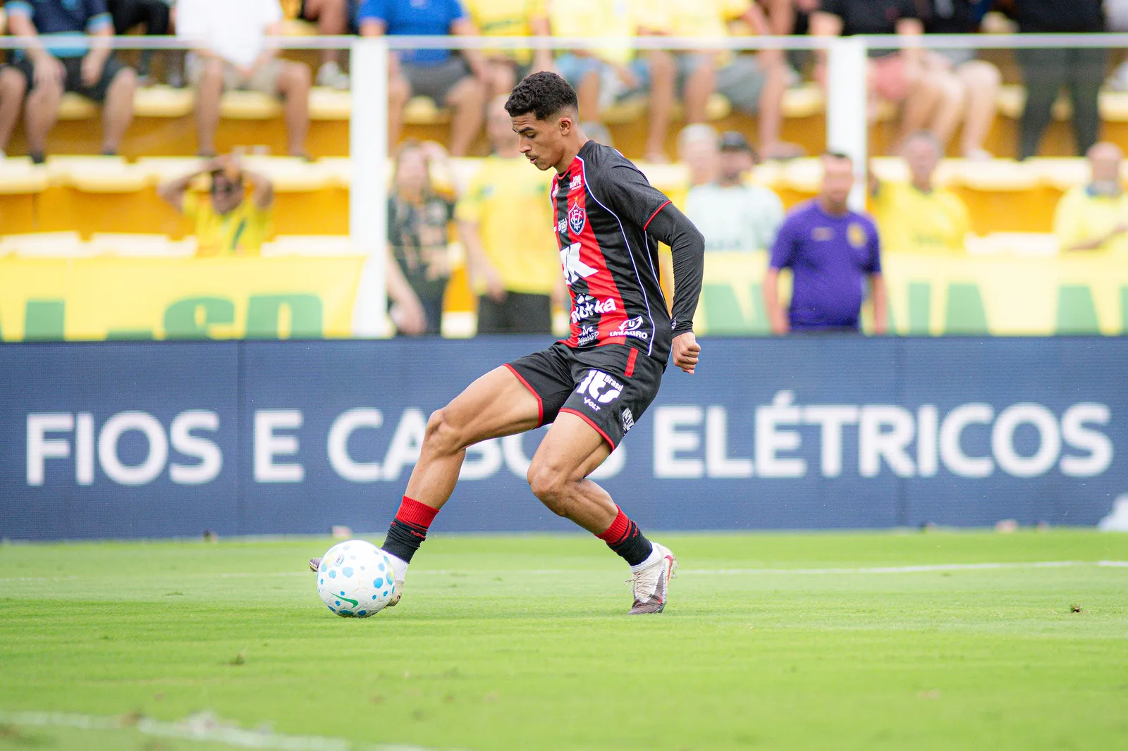 Vitória admite vender jogadores após perda de receitas com bets