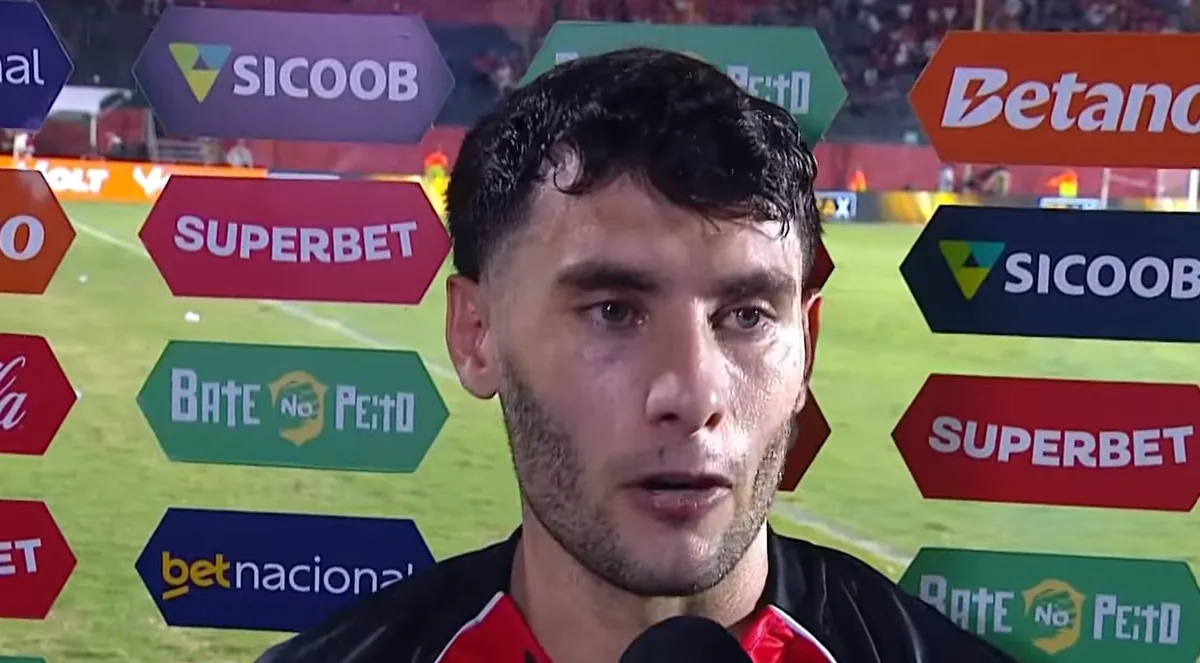 Martínez critica queda do Vitória após empate do Cruzeiro no Barradão
